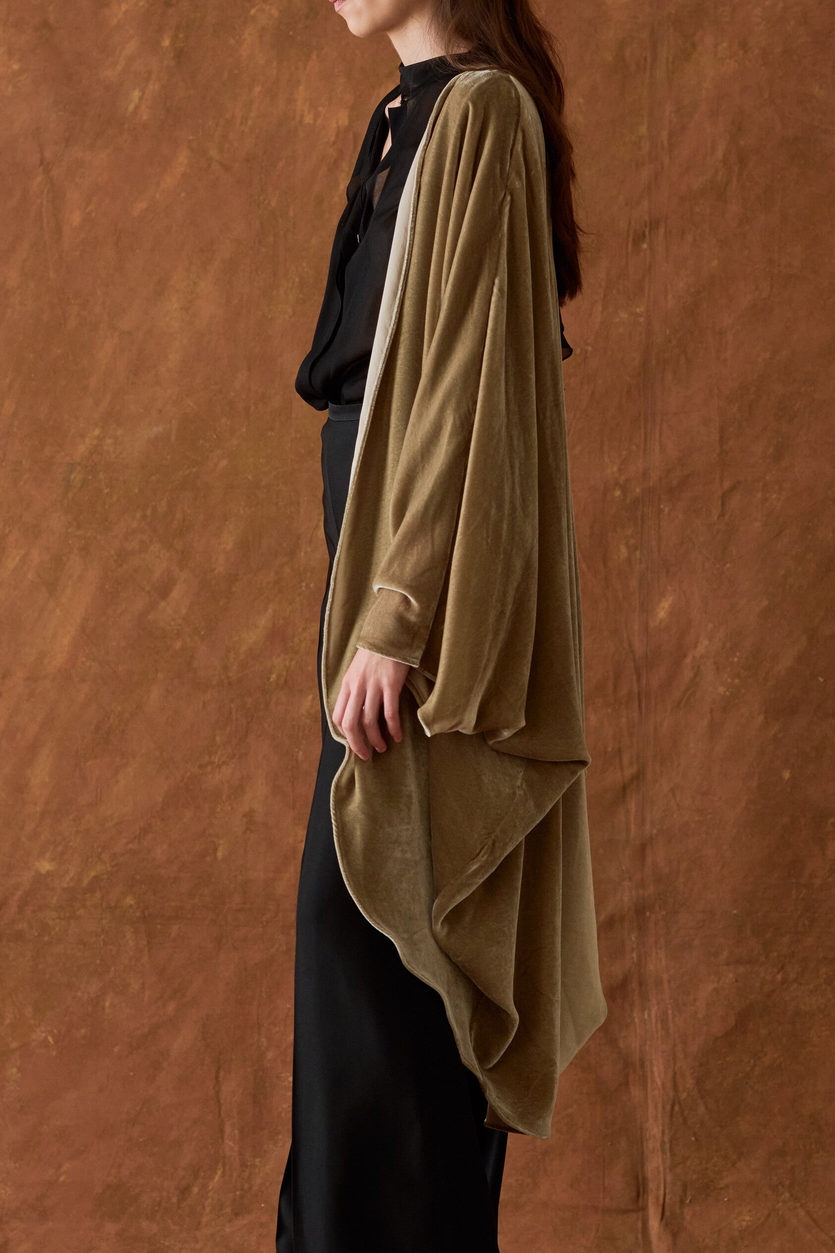 Silk Velvet Georgiana Kasaka - Camel