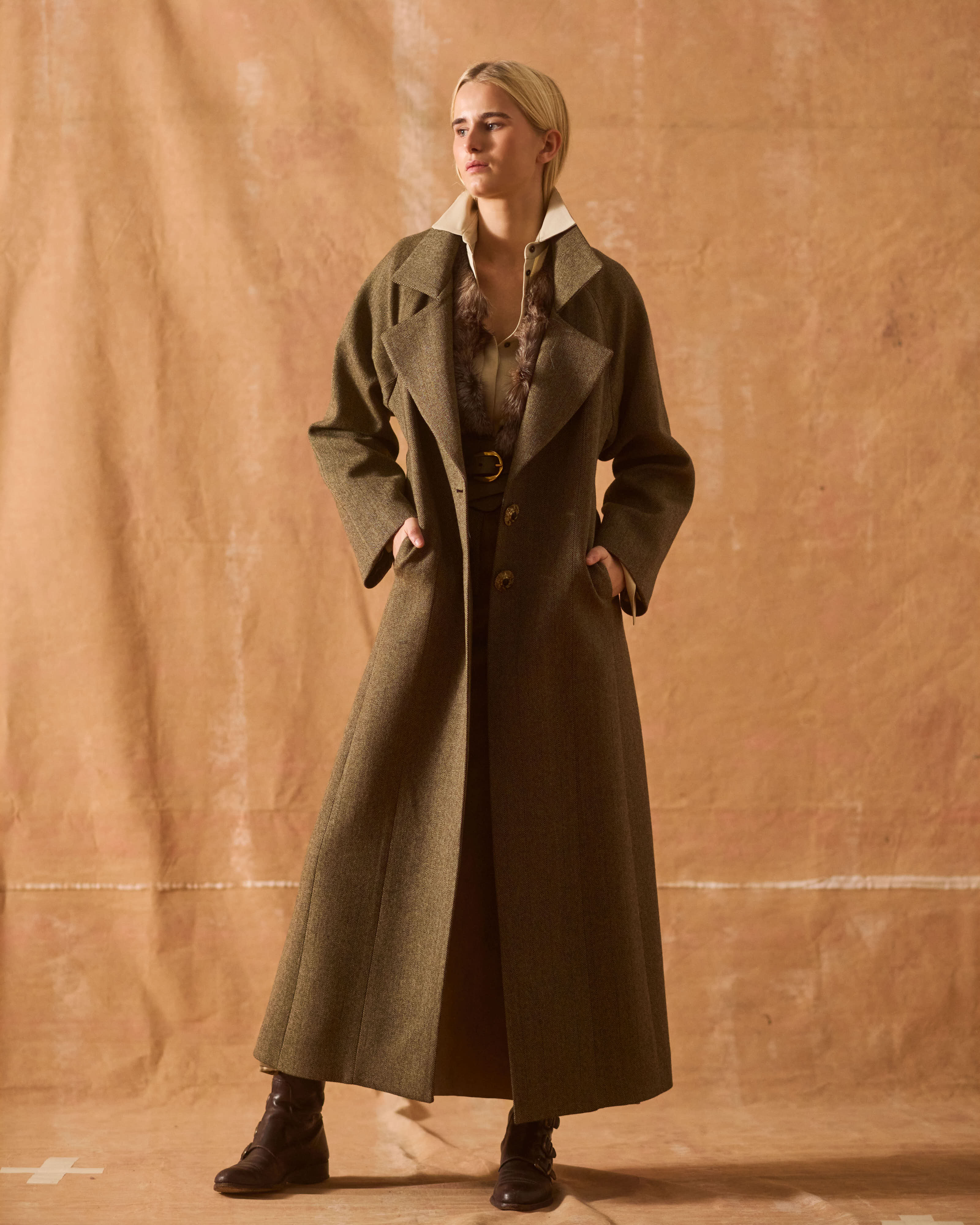 Biella Coat in "Jerez" Wool