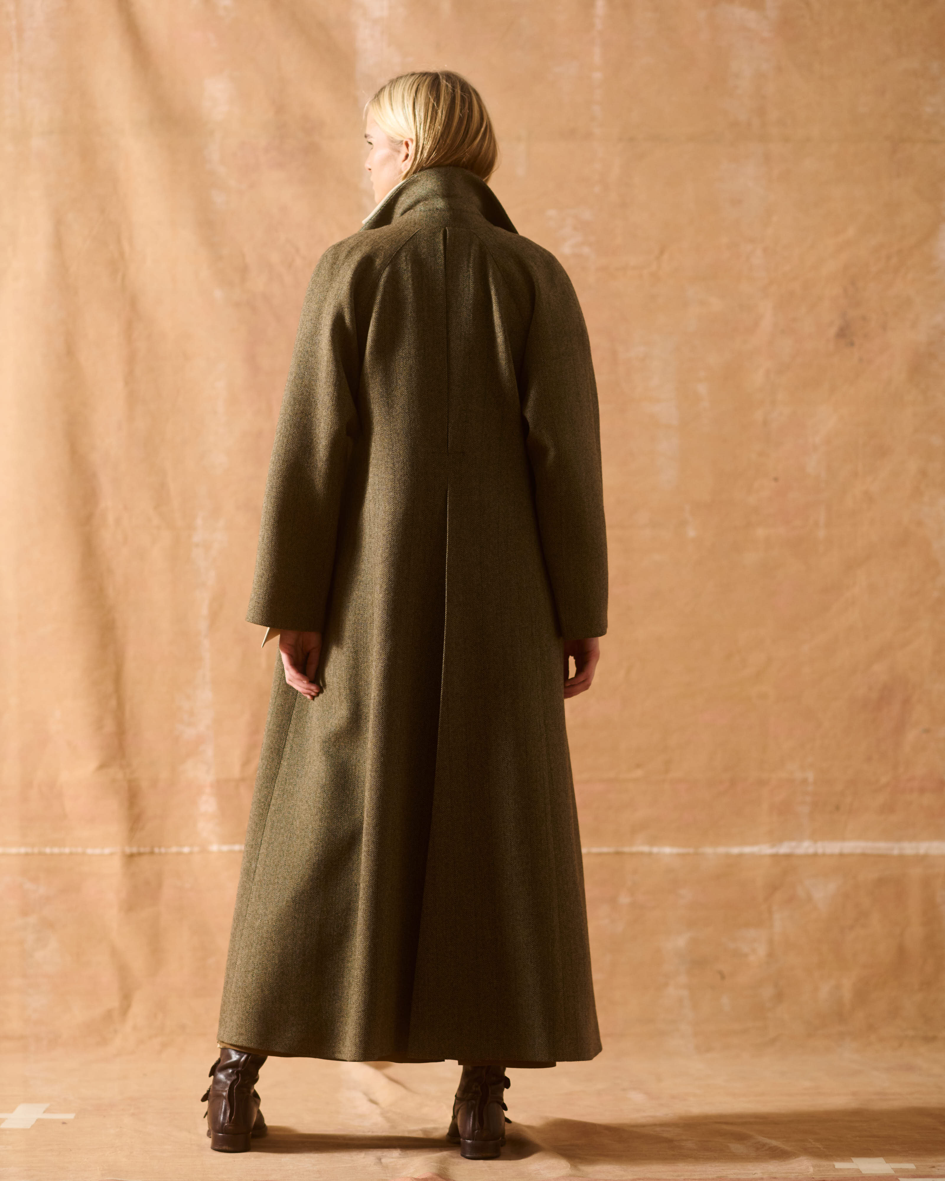 Biella Coat in "Jerez" Wool