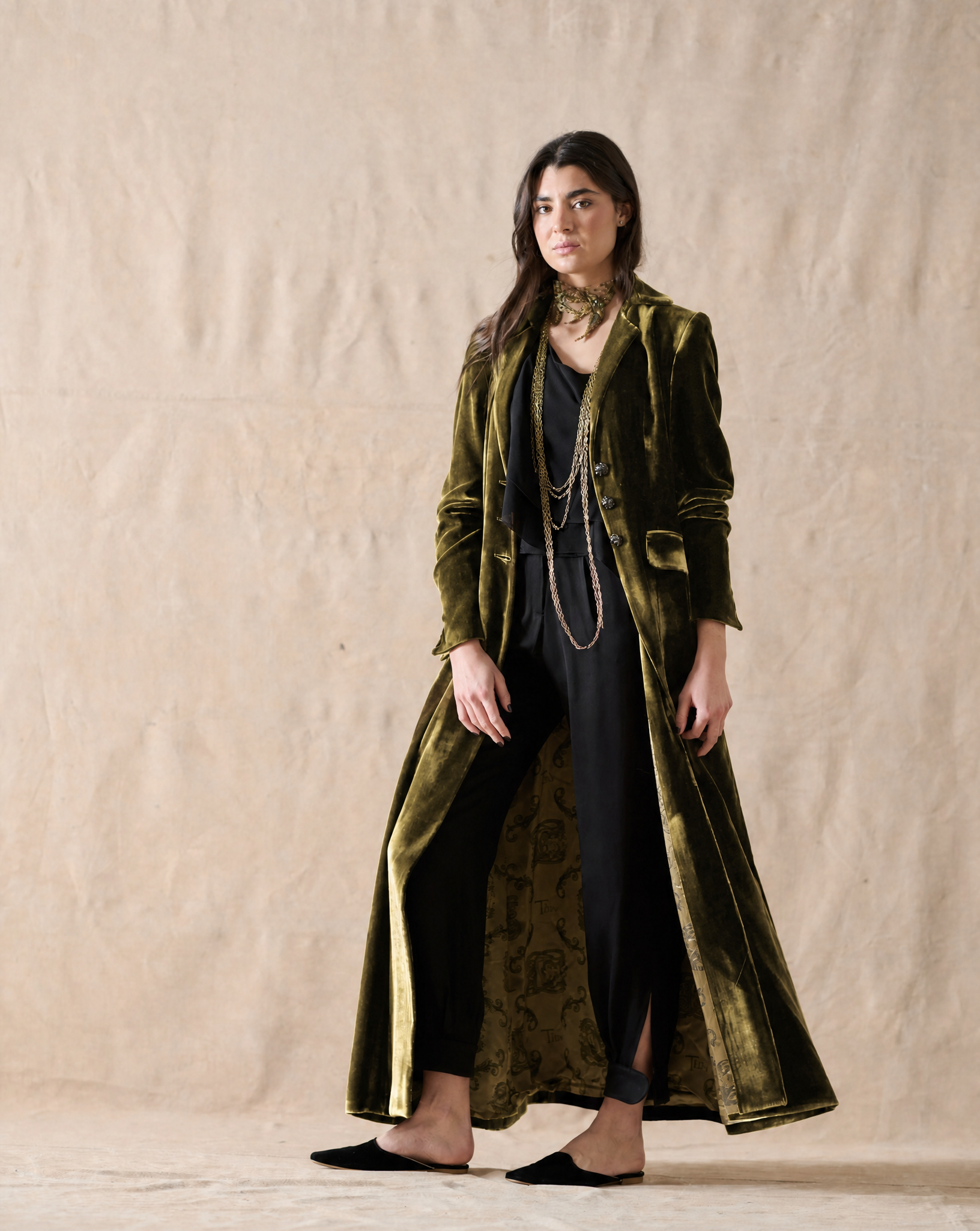 Silk Velvet Classic Coat - Picual