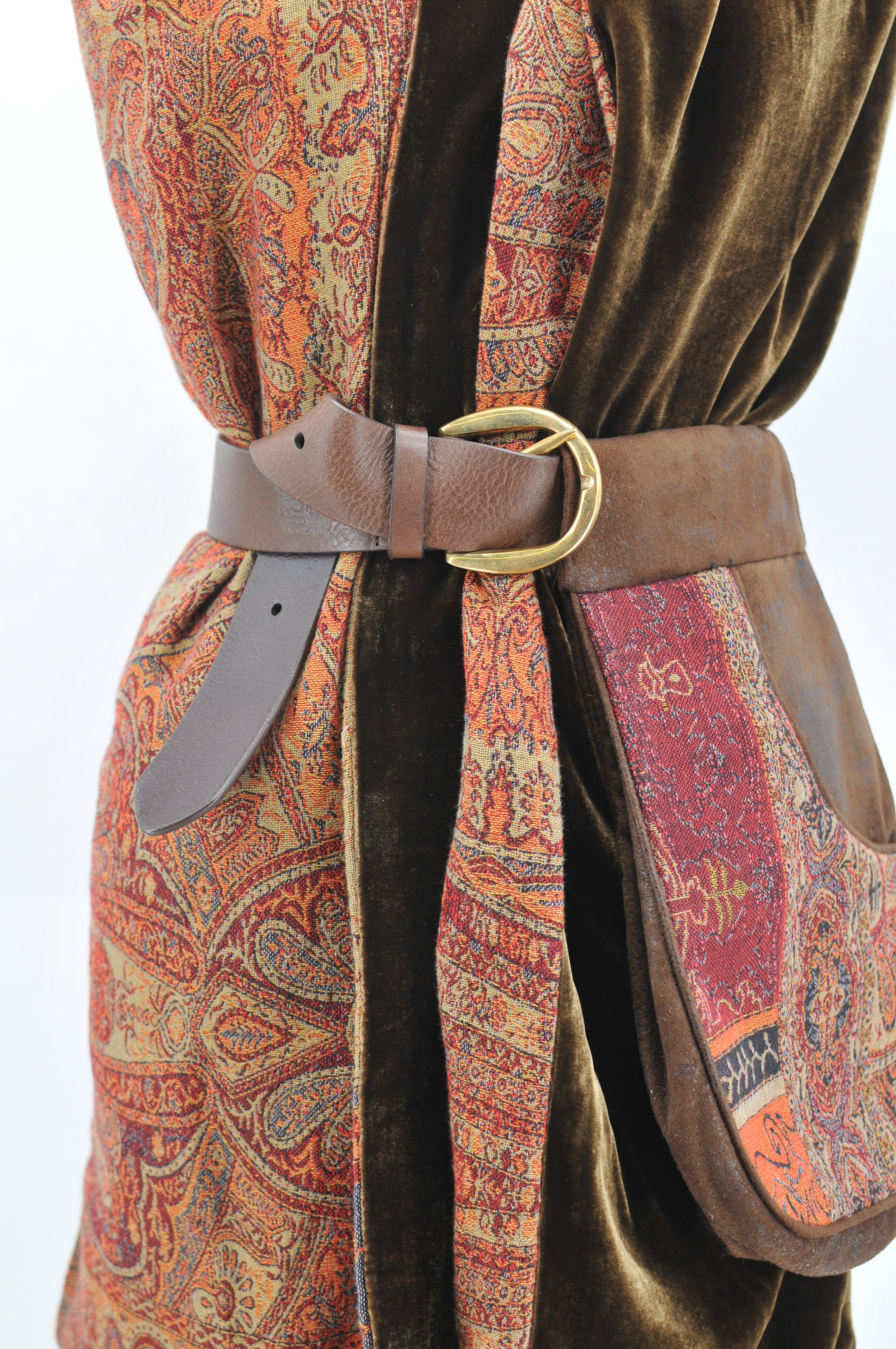 Gnu Jacquard Pouch - Brown